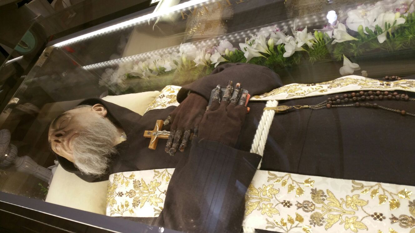Padre Pio, 57 anni dopo: fede e devozione senza confini nel ricordo del Santo di Pietrelcina