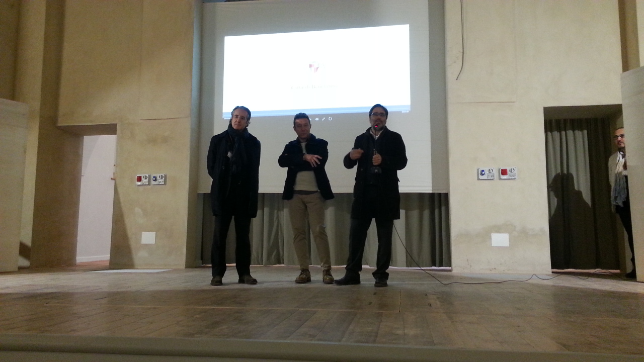 Piu Europa tour, primarie convitato di pietra