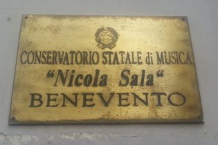 Eredi Pietrantonio donano libri a tema musicale al Conservatorio