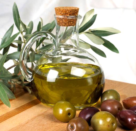 Ue, Coldiretti Campania: no all’olio d’oliva senza età
