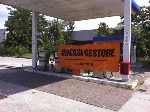 In Campania è allarme chiusura impianti di carburante