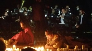 attori e orchestra Miriam e Josef