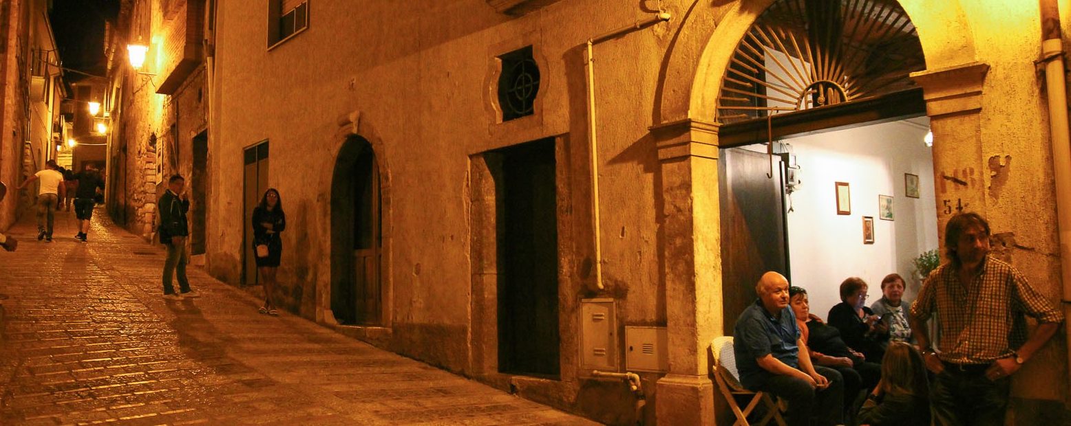 “Tra i vicoli di Cautano” quando l’arte incontra la musica