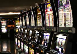 Roma| Gioco d’azzardo, via le slot machines da bar e ristoranti