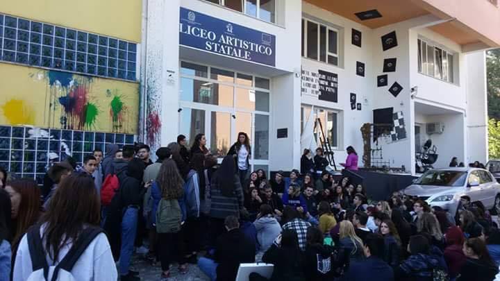 Benevento| Protesta Liceo Artistico, ecco la proposta di regolamento degli studenti