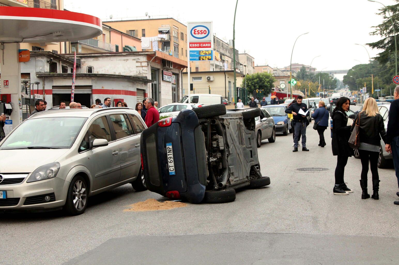Benevento| Incidente Rione Libertà: Smart si ribalta, nessun ferito