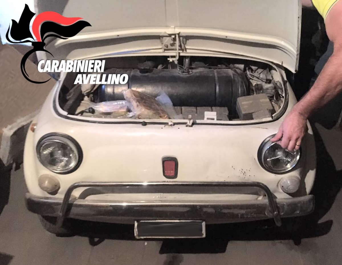 Avellino| Droga: nella vecchia 500 cocaina e hashish per 2 milioni