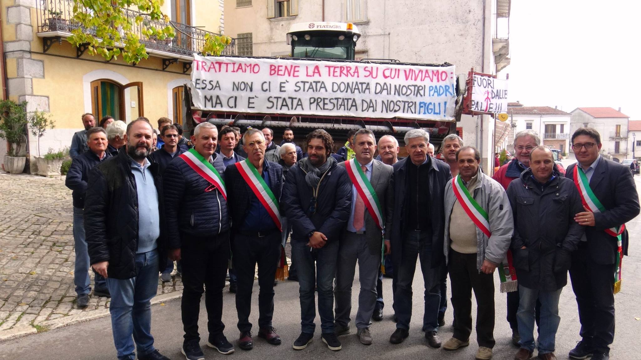 Santa Croce del Sannio| In strada contro l’eolico selvaggio: la marcia degli amministratori