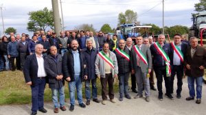 trattori-contro-eolico-selvaggio-5