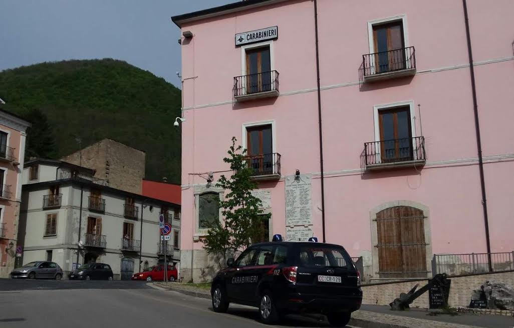 Monteforte Irpino| Da Campobasso per compiere furti, fogli di via per due giovani donne