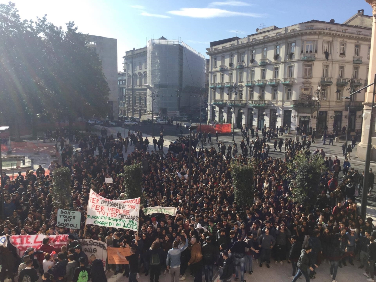 scuola-in-piazza