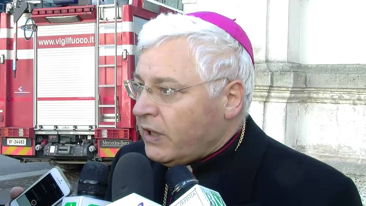 Il vescovo di Avellino trasferito a Nola: lascia l’Irpinia dopo 12 anni