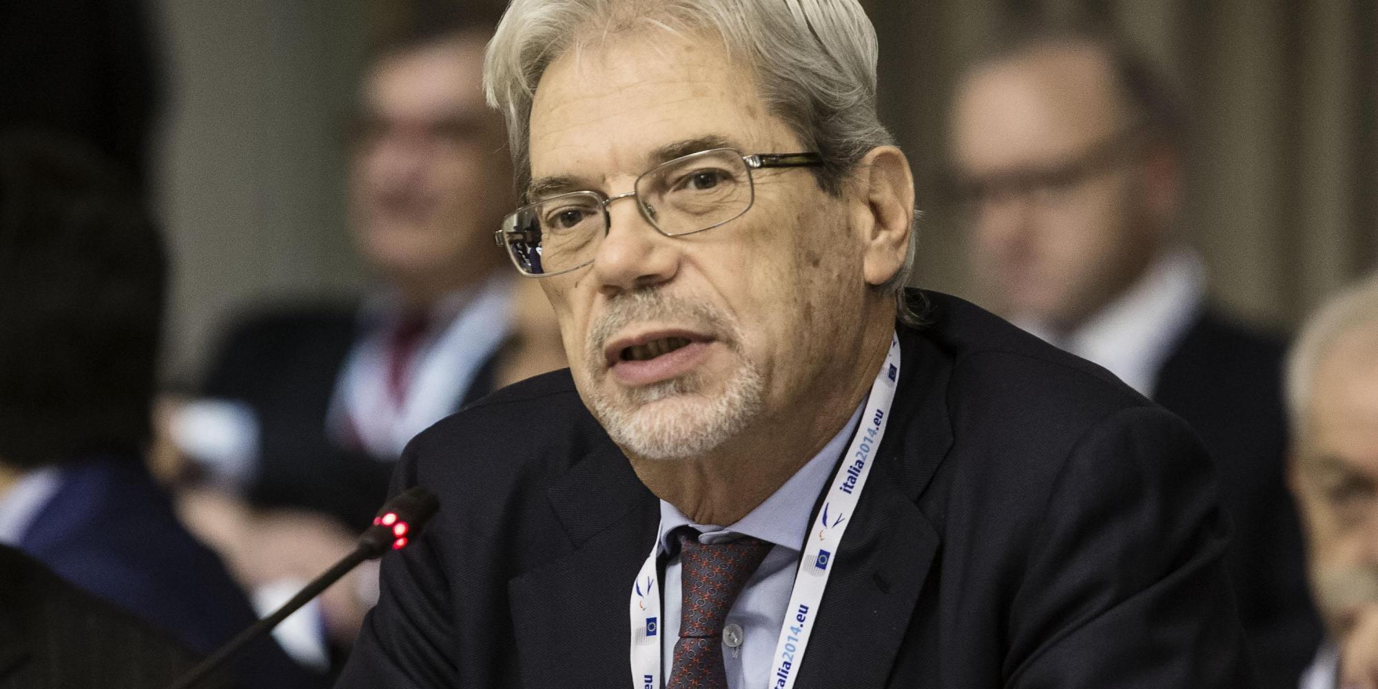 Il Sottosegretario Claudio De Vincenti arriva in Irpinia