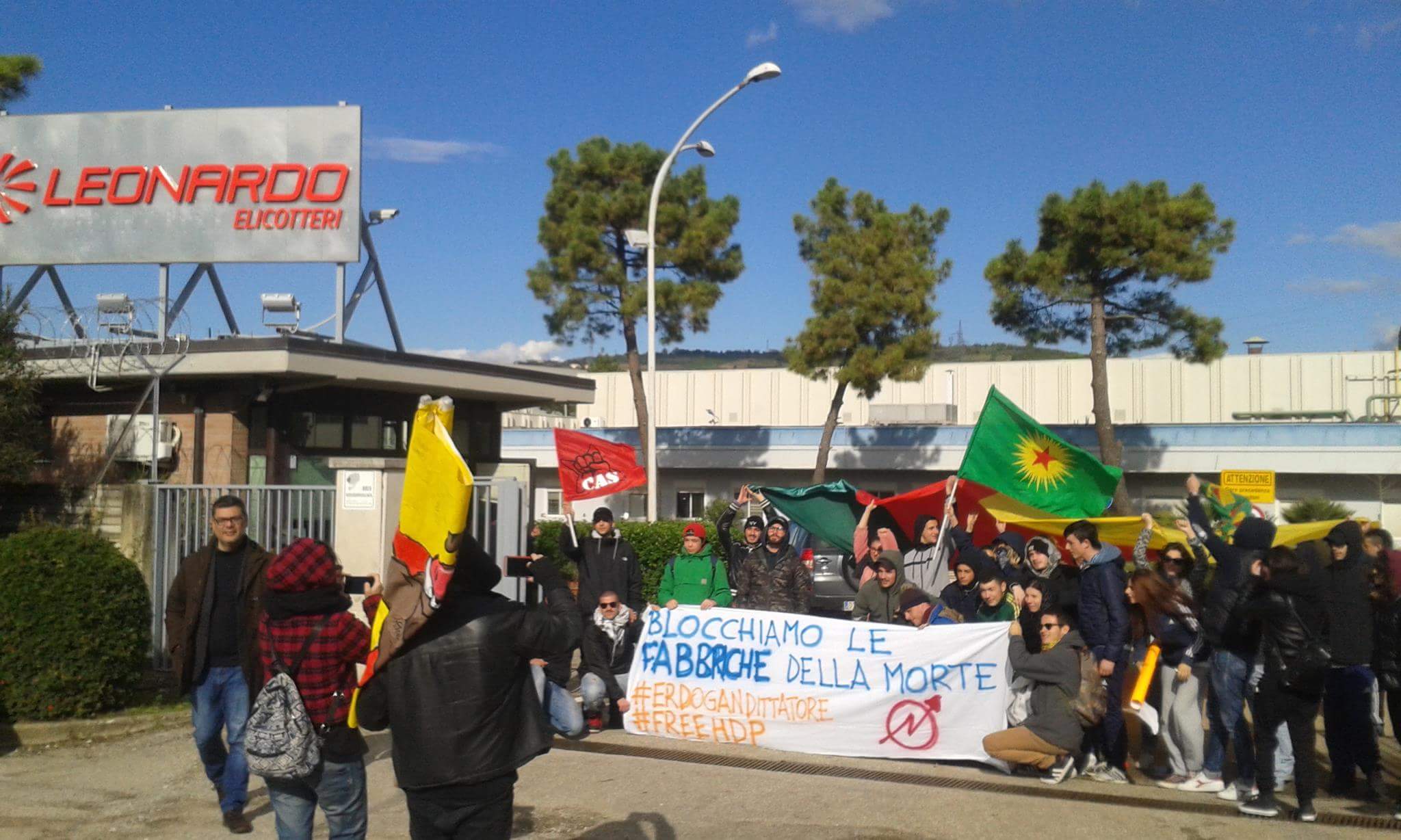 Benevento| Gli attivisti occupano l’AgustaWestland
