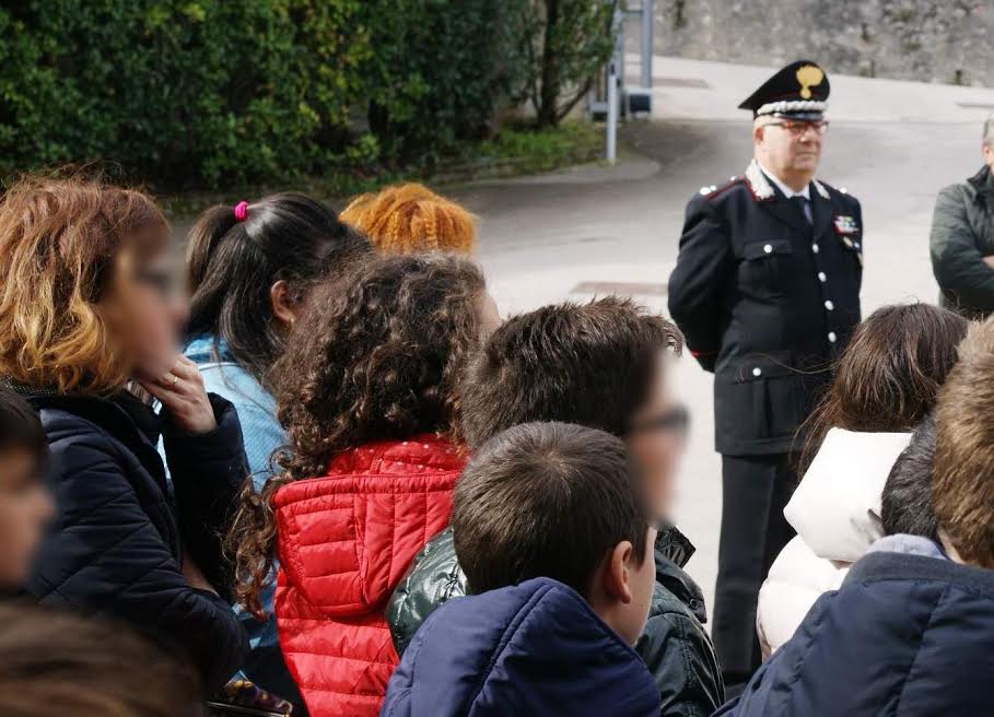 Giorno dell’Unità Militare, Carabinieri a colloquio con alunni