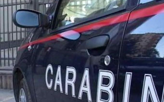 Porto abusivo di armi, denunciato 20enne