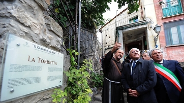 Pietrelcina| De Luca: 3 milioni per percorsi turistico-religiosi