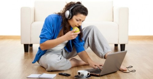 Napoli| Istat indagine Internet: 1 famiglia su 2 non ha internet a casa