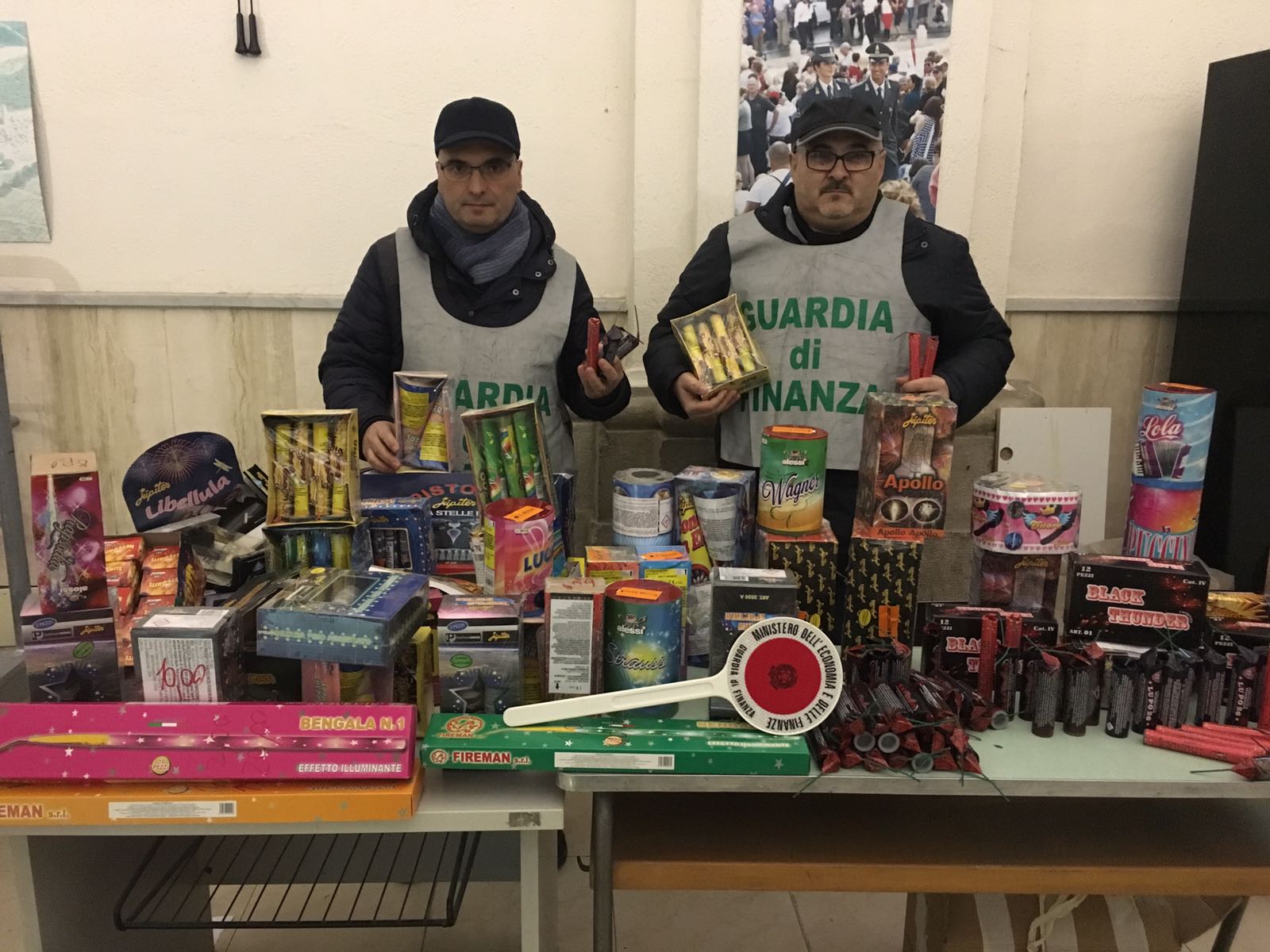 Benevento| Operazione Regina, sequestrati 7.000 fuochi pirotecnici e due persone denunciate