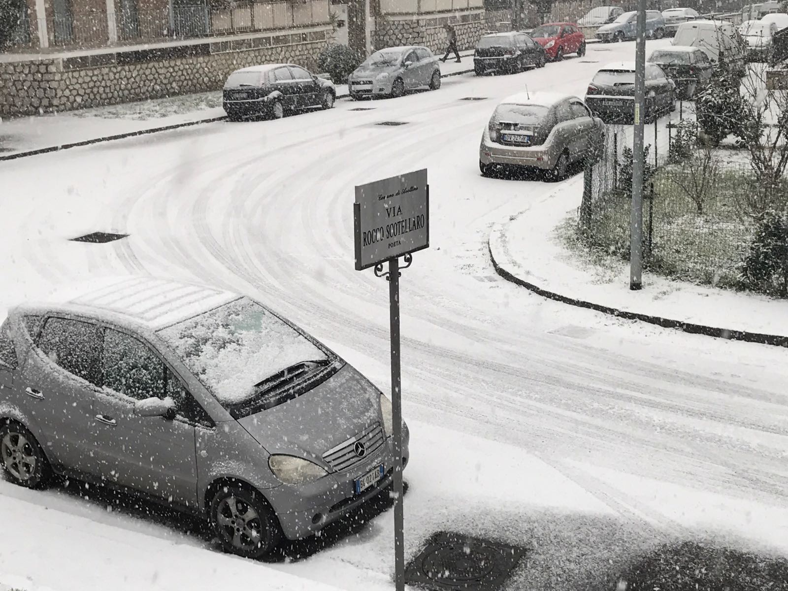 Nevica in Irpinia, disagi sull’autostrada A16 e scuole chiuse