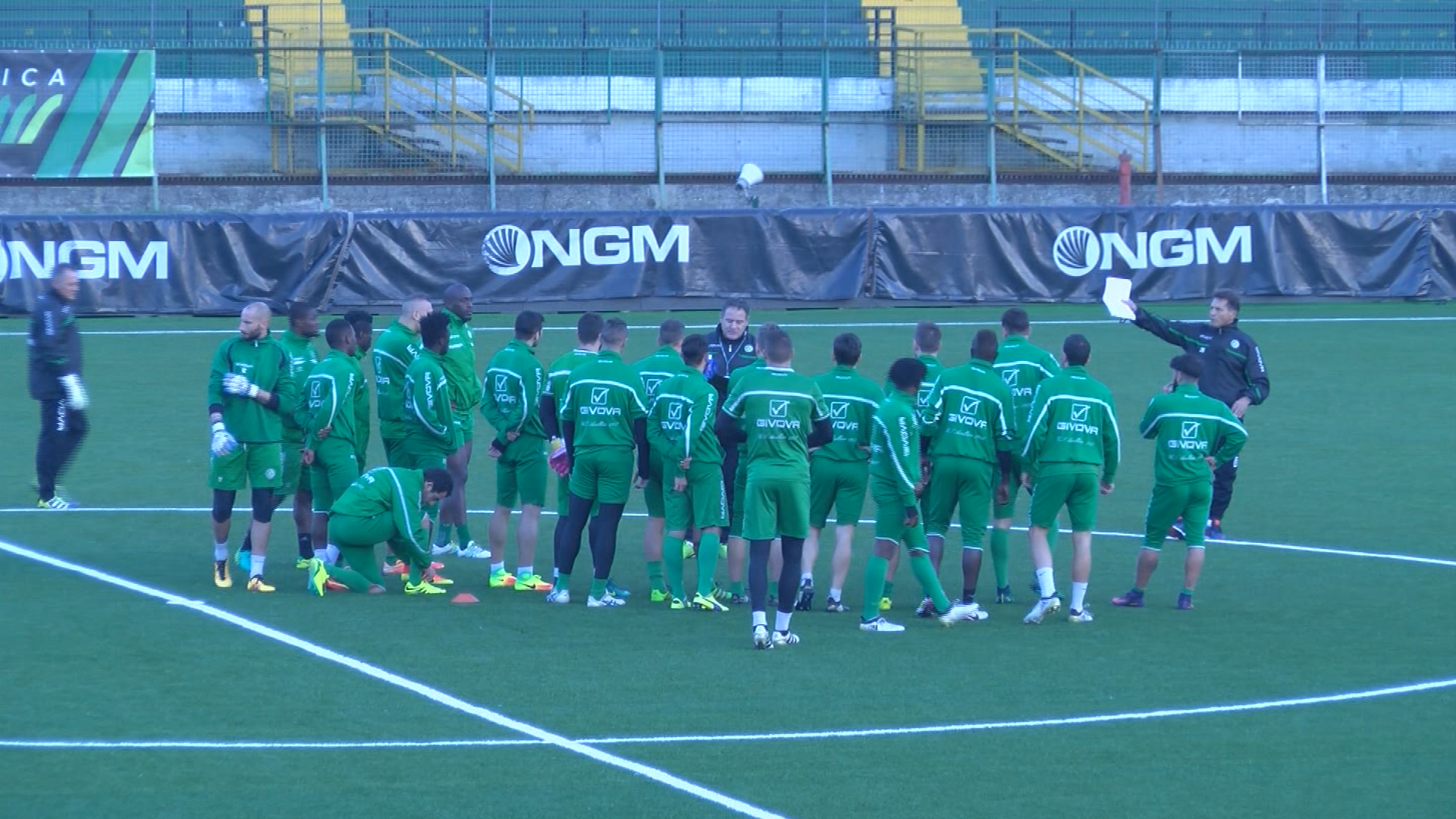 Avellino, Gucher sì, Gucher no…