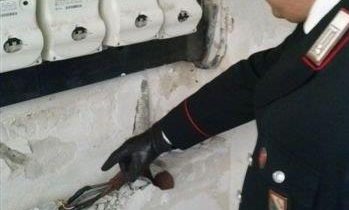 Furto di energia elettrica, denunciati tre commercianti beneventani