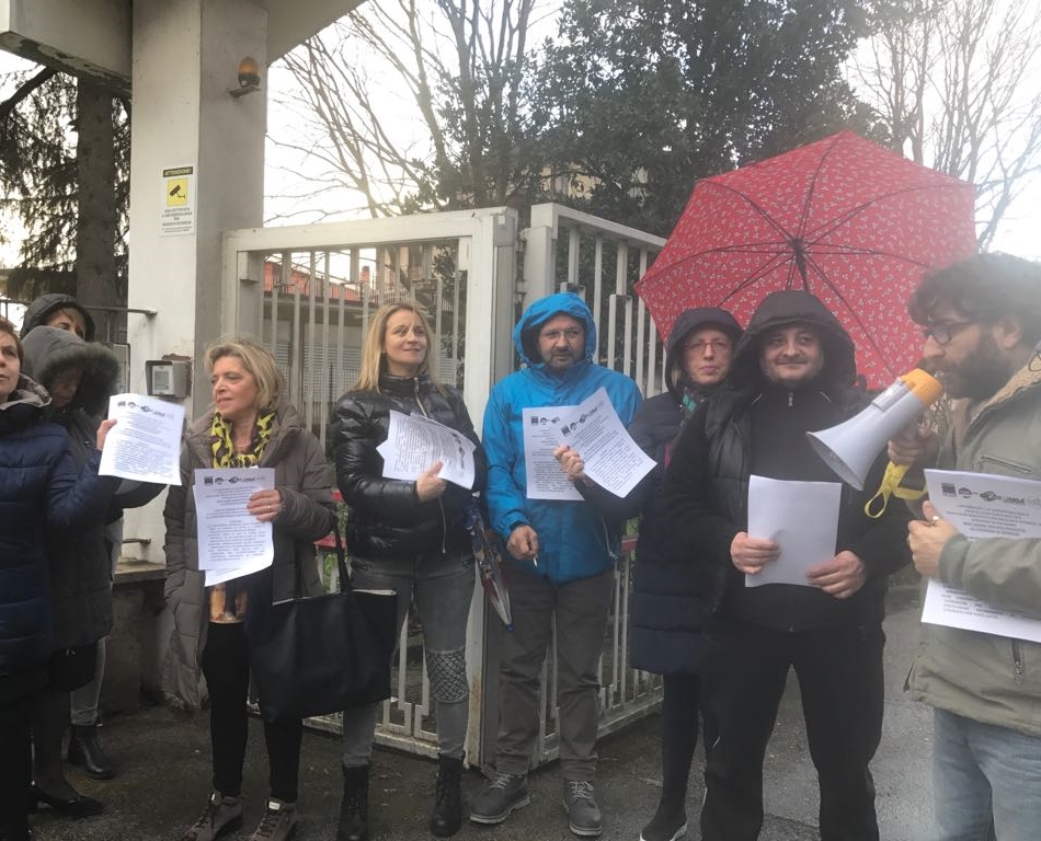 Atripalda| Volantinaggio Cgil davanti la Clinica Santa Rita