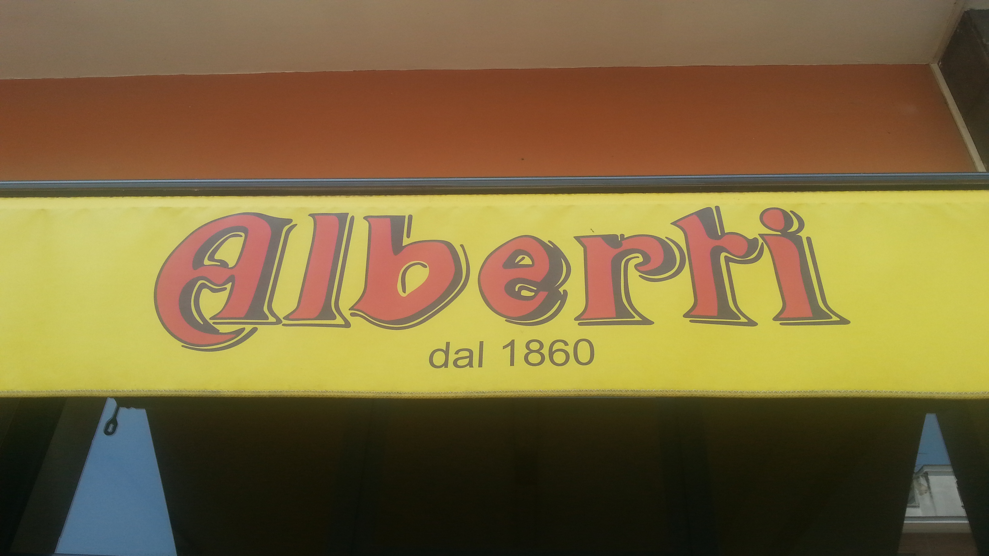 Benevento| Ladri alla Strega Alberti, rubati assegni. Indagano i Carabinieri