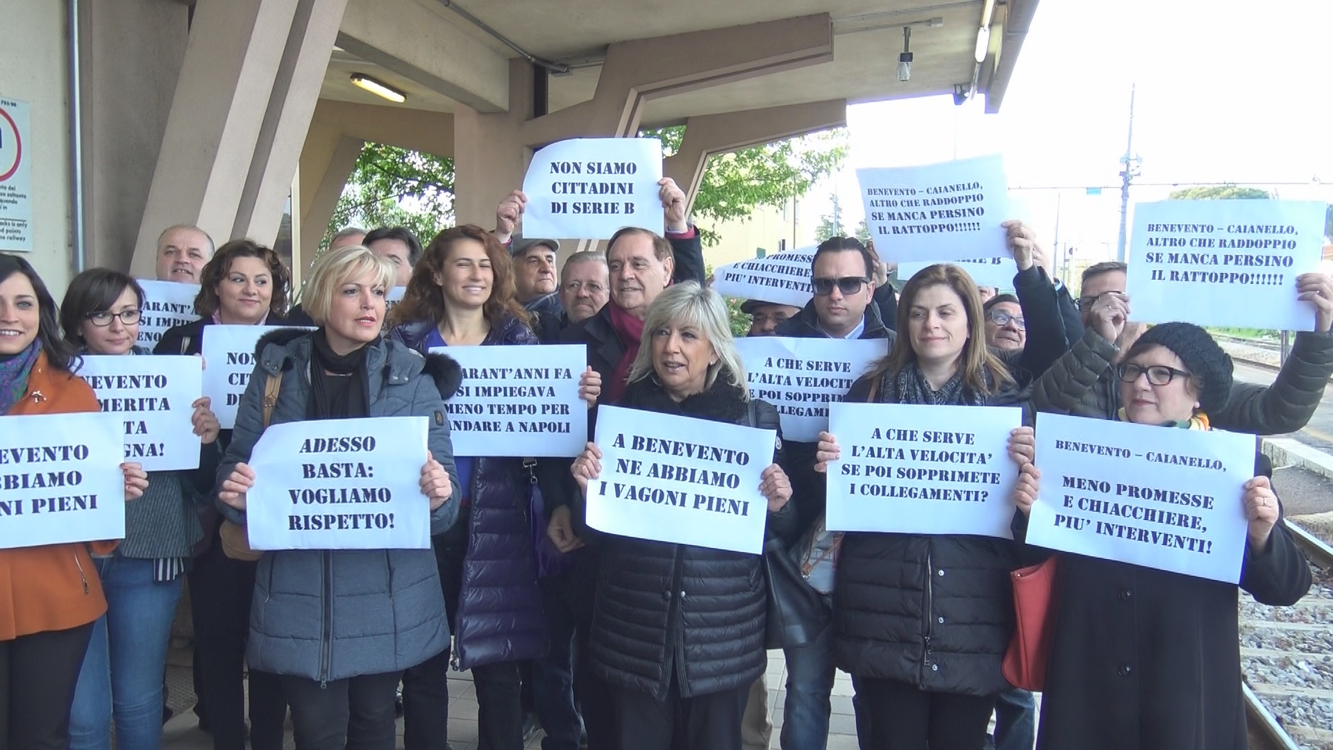 “Con Napoli, Salerno e Caserta siamo isolati”, scoppia la protesta a Benevento