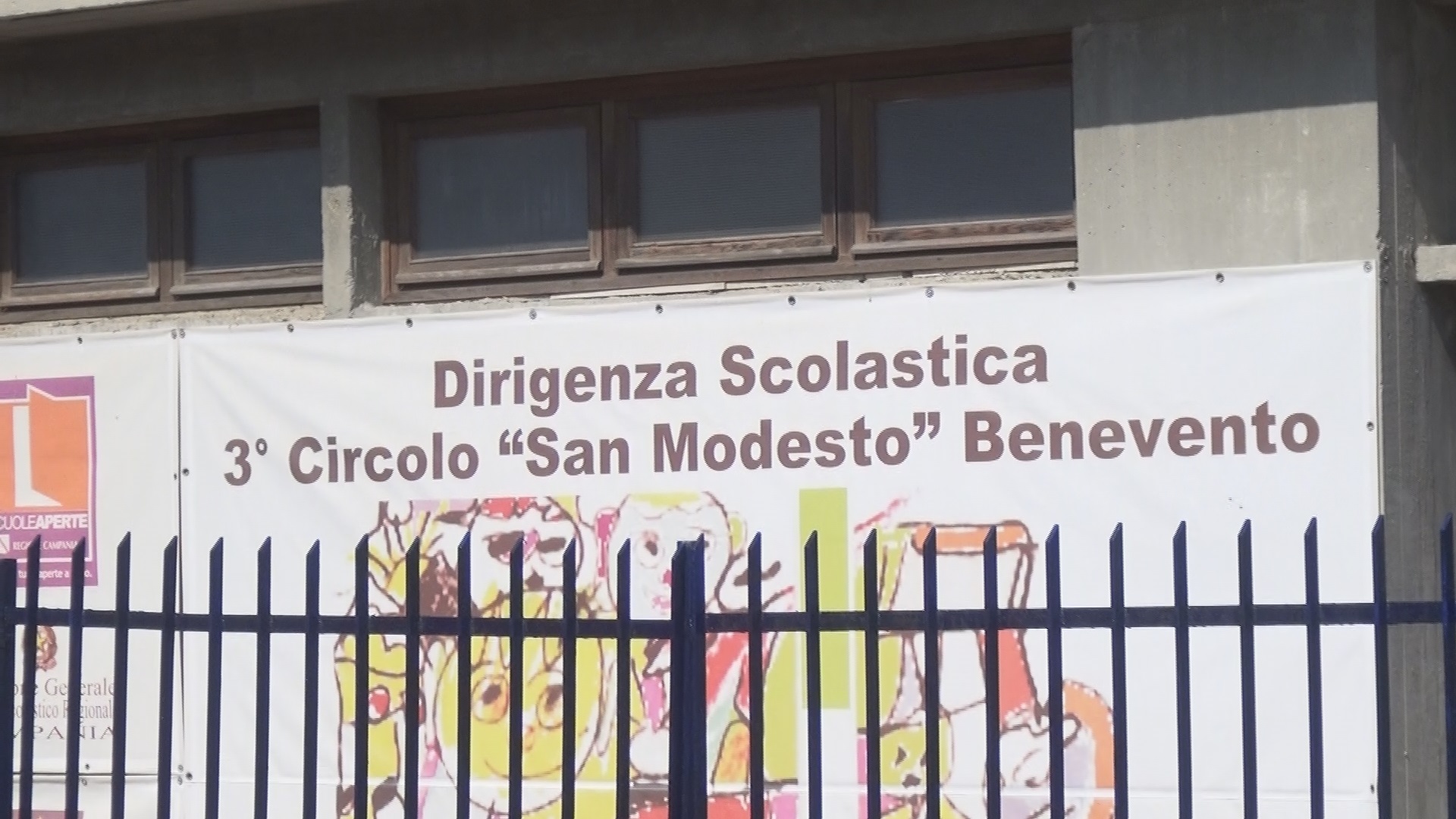 Benevento| Vandali svuotano estintori, paura in una scuola del Rione Libertà