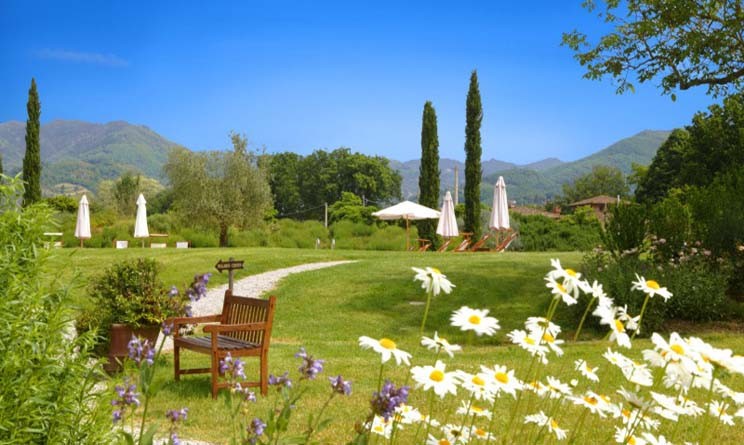 Pasqua, 14 milioni di italiani viaggiano. Boom negli agriturismi