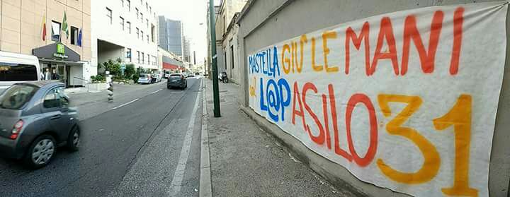 Centri Sociali: striscione contro Mastella a Napoli