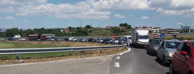 San Giorgio del Sannio| Corsa in rosa, blocco del traffico e proteste