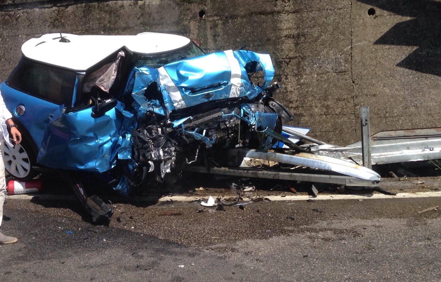 Tragedia alla galleria Avellola: morto automobilista