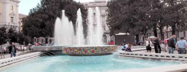 Avellino| La Piazza ritrovata: pioggia di selfie con le fontane