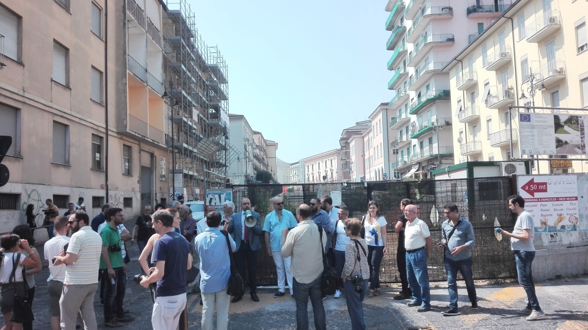 Dieci anni di tunnel, Avellino “festeggia”