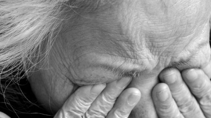 Ariano Irpino| Preleva 13mila euro sottraendo una carta di credito, denunciata badante