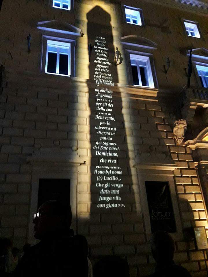 Benevento| L’obelisco egizio illumina il Corso Garibaldi