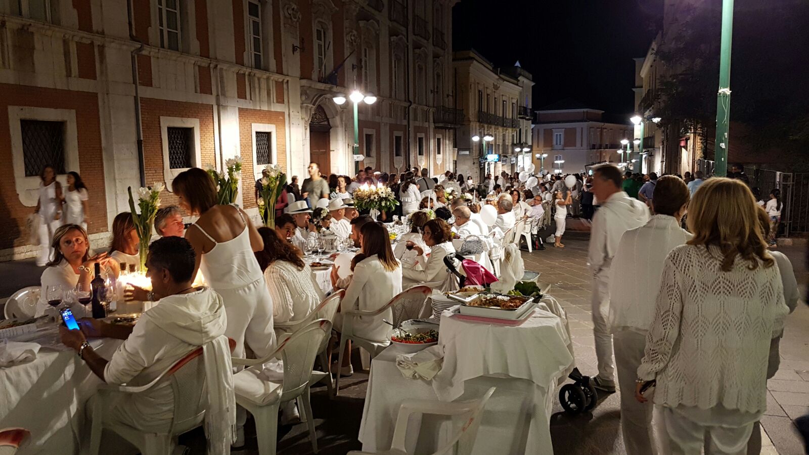 Benevento| Cena in bianco, L@p Asilo: ” in scena l’ostentazione del potere”