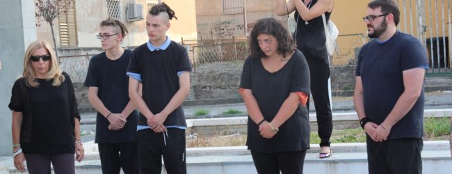 Benevento| Flash mob in nero contro la “cena in bianco”