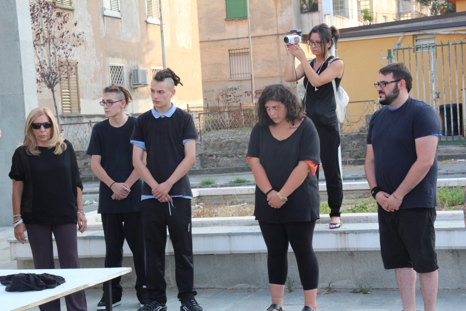 Benevento| Flash mob in nero contro la “cena in bianco”