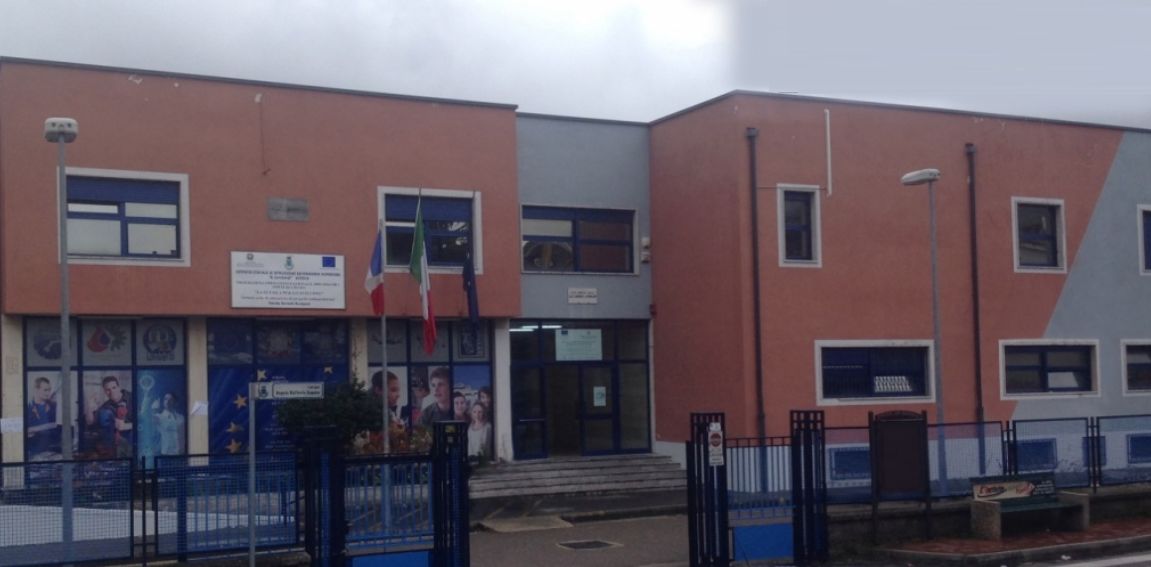 Airola| Il “Lombardi” in lutto per la scomparsa del Preside Salegna