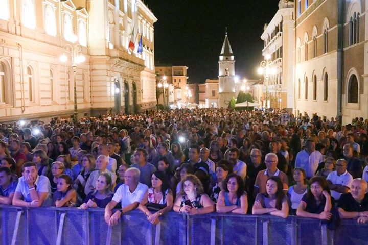 Benevento| Si chiude Città Spettacolo, Mastella: “grazie alle forze dell’ordine. Ottima organizzazione”