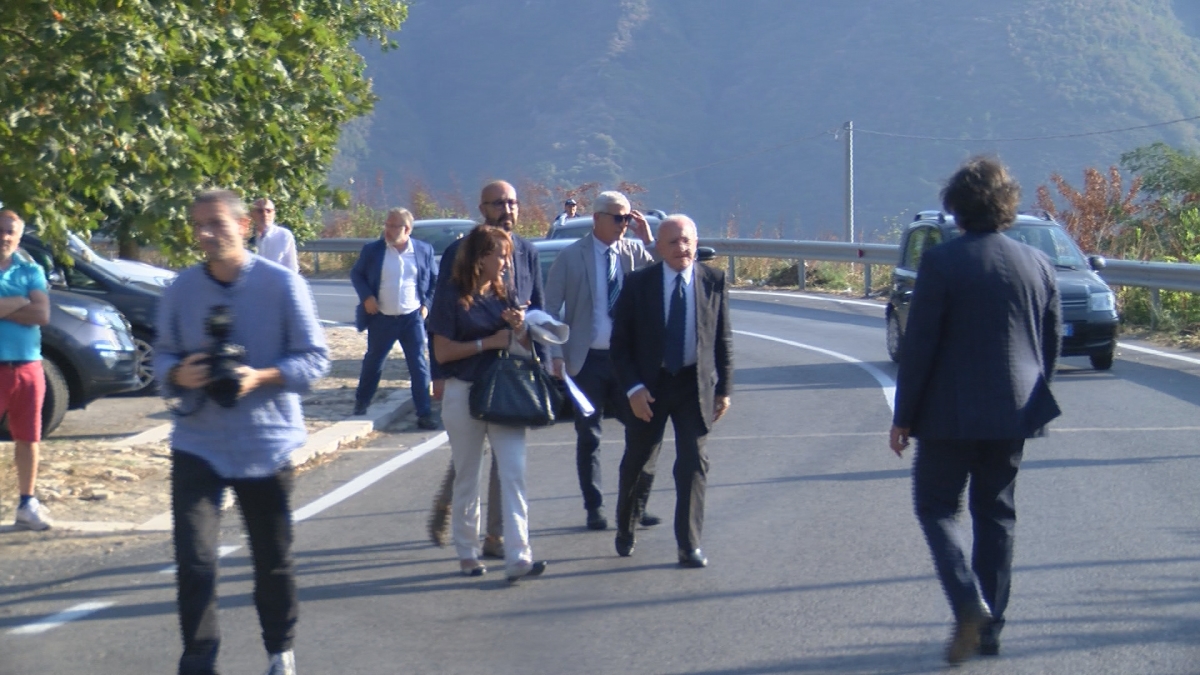 Vallo Lauro più vicino, il “miracolo” di De Luca