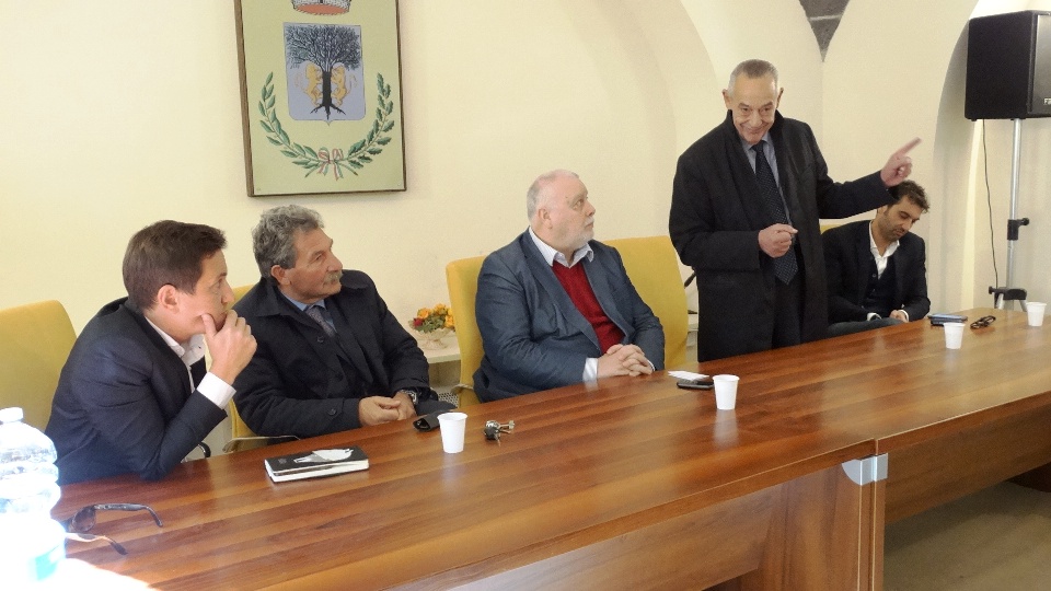 Amorosi| Alta capacità ferroviaria, Ricci: “enti locali a fianco dei proprietari fondi espropriati”