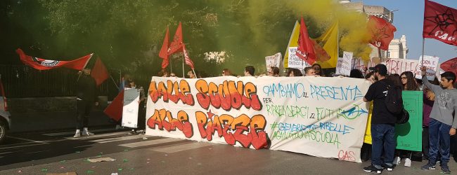 Benevento| L’autunno è arrivato, la #generazioneribelle scende in piazza