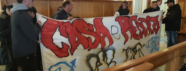 Benevento| Lotta per la casa, occupato il Comune