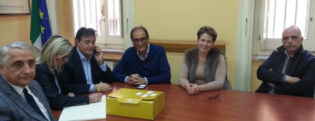 Benevento| De Minico, “castigat ridendo(?) mores”