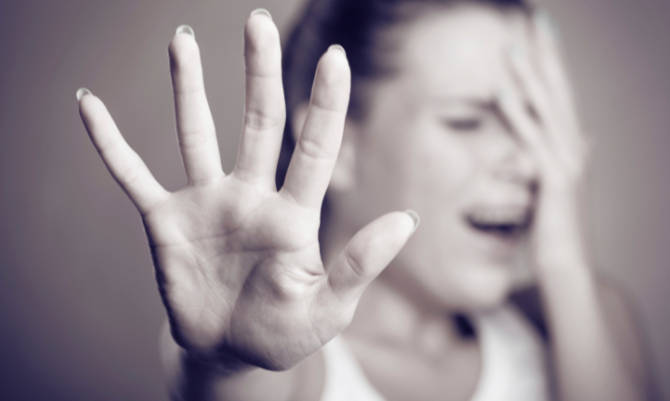 Violenza donne, 2 Mln di euro per progetti antiviolenza