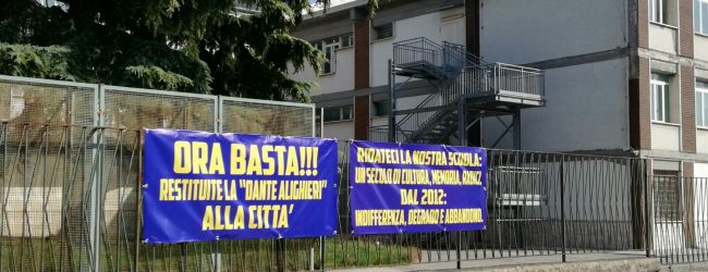Avellino| “Riaprite la scuola, ora basta”. Via Piave si mobilita